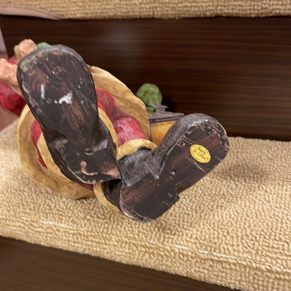 *** Pair of Vintage Style Santa’s - Picture 9 of 10